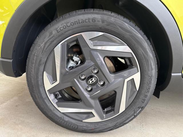 Hyundai BAYON PREMIUM FL DCT ACC SmartSense PLUS NAVI SHZ RFK PDC KLIMAAUTOMATIK 