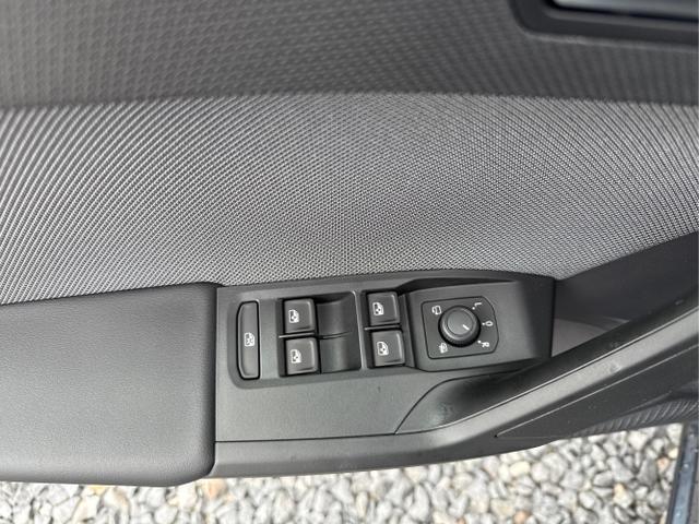 Seat / Leon / Weiß / / / 