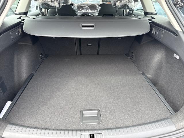 Seat / Leon / Weiß / / / 
