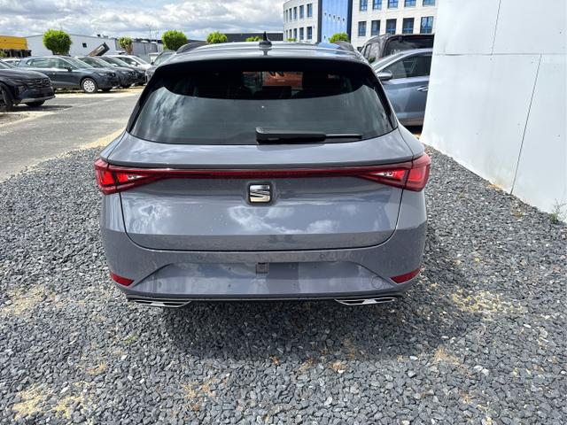 Seat / Leon / Weiß / / / 