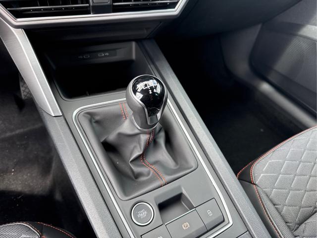 Seat / Leon / Weiß / / / 