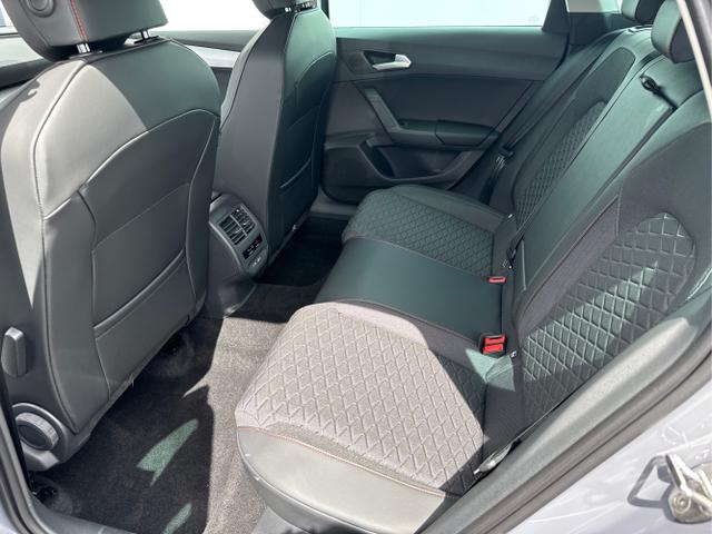 Seat / Leon / Weiß / / / 