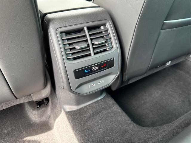 Seat / Leon / Weiß / / / 