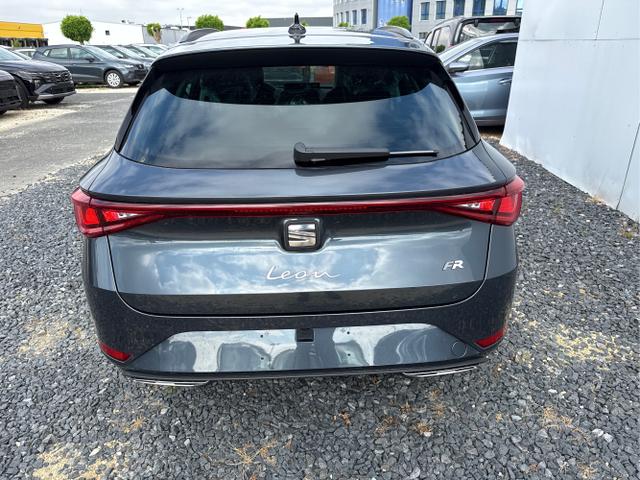 Seat / Leon / Weiß / / / 