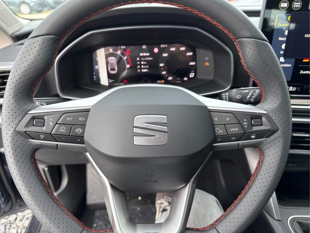 Seat / Leon / Weiß / / / 