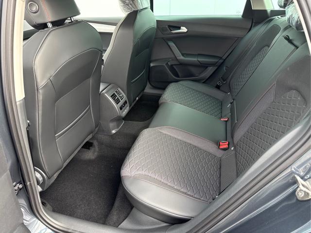 Seat / Leon / Weiß / / / 