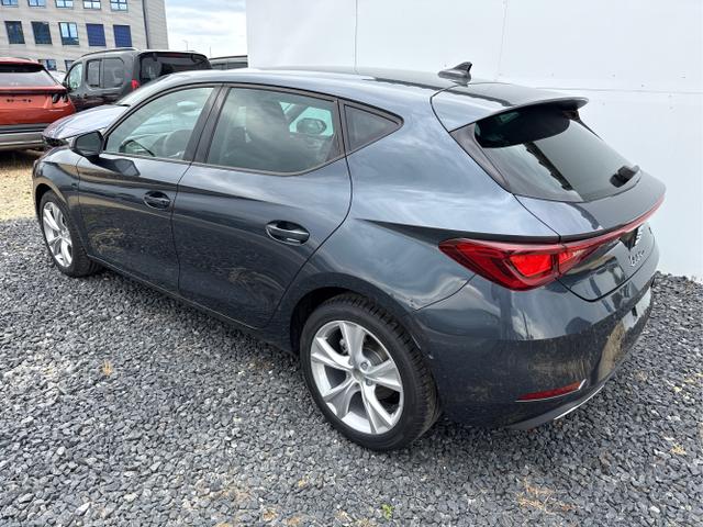 Seat / Leon / Weiß / / / 