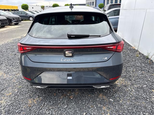 Seat / Leon / Weiß / / / 