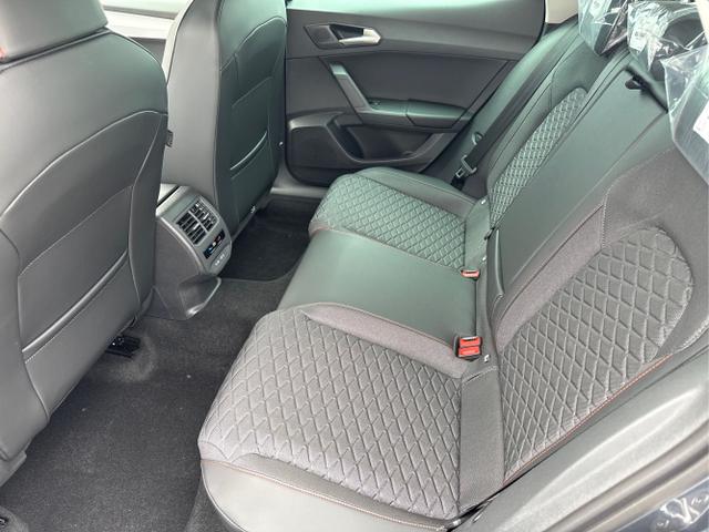 Seat / Leon / Weiß / / / 
