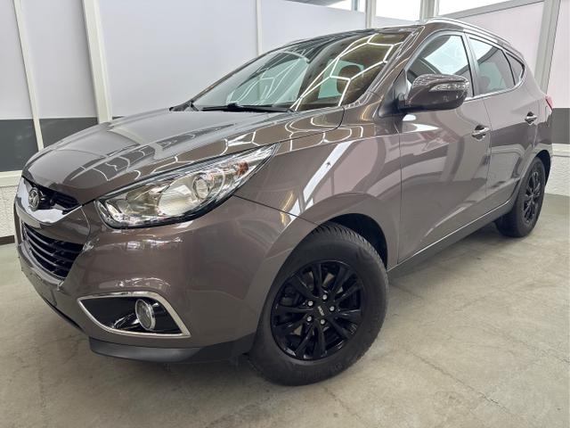 Hyundai ix35 - STYLE 2.0 AUT Schiebe-/Hebedach SHZ v+h KLIMAAUTOMATIK