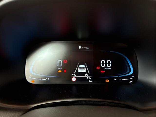 Hyundai / i30 / Rot / / / NAVI LED RFK PDC
