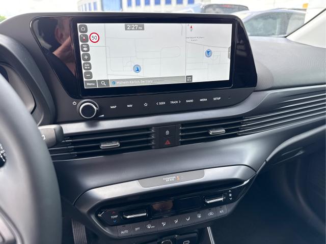 Hyundai / i20 / Grün / / / NAVI SHZ LED ALU RFK SHZ KLIMAAUTOMATIK 