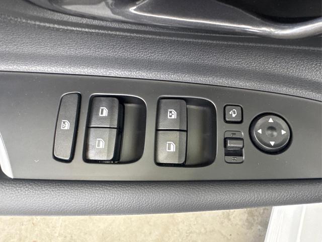 Hyundai i20 STYLE FL NAVI SHZ LED ALU RFK KLIMAAUTOMATIK 