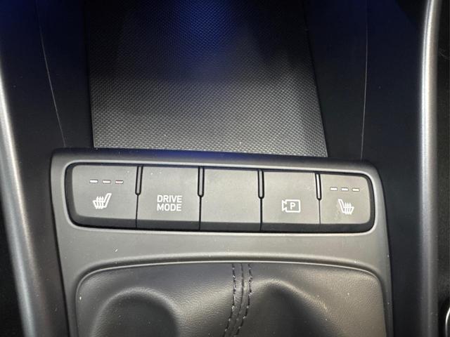 Hyundai i20 STYLE FL NAVI SHZ LED ALU RFK KLIMAAUTOMATIK 