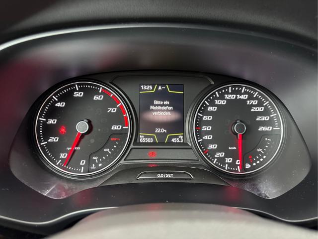 Seat / Leon / Schwarz / / / NAVI SHZ LED 