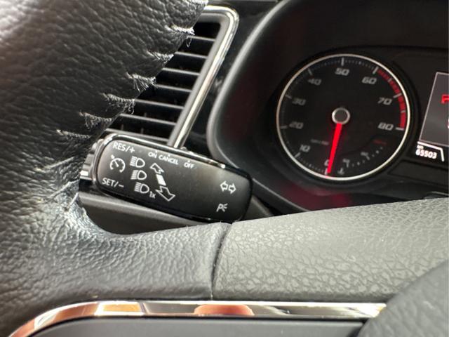 Seat / Leon / Schwarz / / / NAVI SHZ LED 