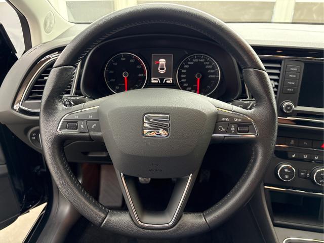 Seat / Leon / Schwarz / / / NAVI SHZ LED 