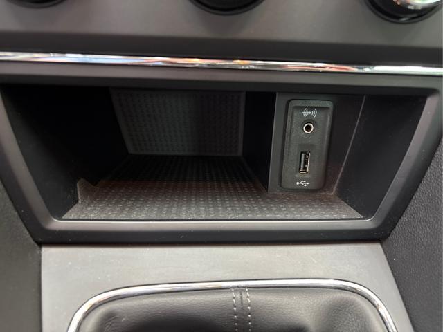 Seat / Leon / Schwarz / / / NAVI SHZ LED 