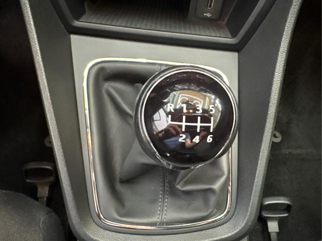 Seat / Leon / Schwarz / / / NAVI SHZ LED 