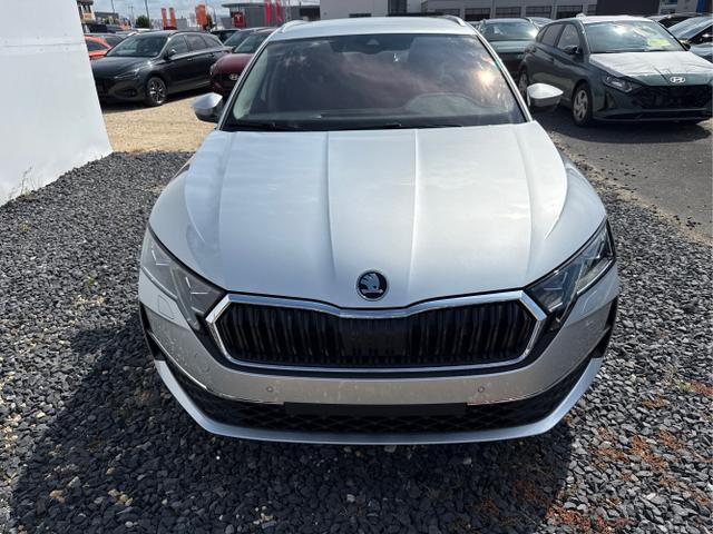 Skoda Octavia Combi - SELECTION 1.5 TSI MHEV DSG MATRIX SHZ RFK