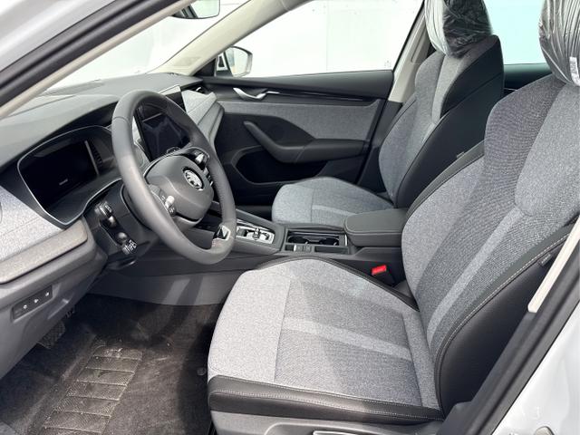 Skoda / Octavia / Weiß / / / 
