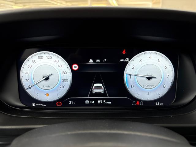 Hyundai / BAYON / Schwarz / / / SHZ NAVI RFK PDC