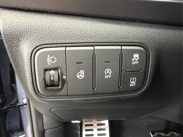 Hyundai / BAYON / Blau / / / DCT ACC SmartSense PLUS NAVI SHZ RFK PDC KLIMAAUTOMATIK