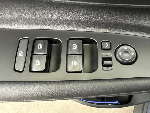Hyundai BAYON PREMIUM FL DCT ACC SmartSense PLUS NAVI SHZ RFK PDC KLIMAAUTOMATIK 