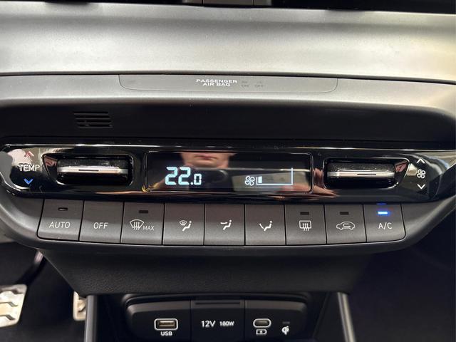 Hyundai BAYON PREMIUM FL DCT ACC SmartSense PLUS NAVI SHZ RFK PDC KLIMAAUTOMATIK 