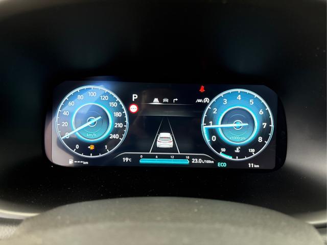 Hyundai / i30 / Weiß / / / DCT ACC NAVI RFK WP 