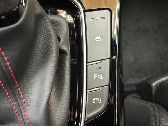 Hyundai / i30 / Weiß / / / DCT ACC NAVI RFK WP 