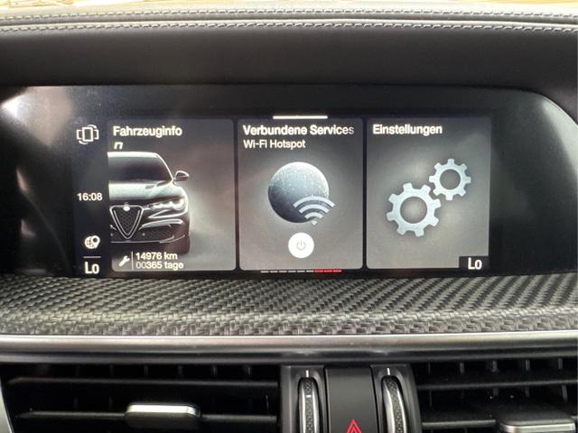 Alfa Romeo / Stelvio / Rot / / / 