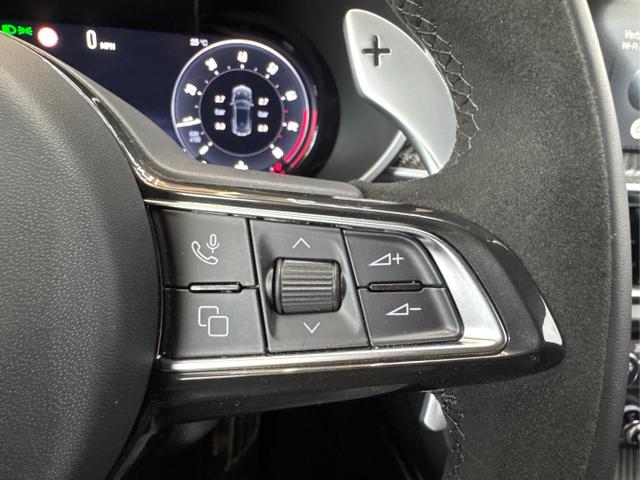 Alfa Romeo / Stelvio / Rot / / / 