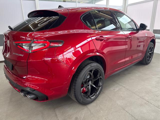 Alfa Romeo / Stelvio / Rot / / / 