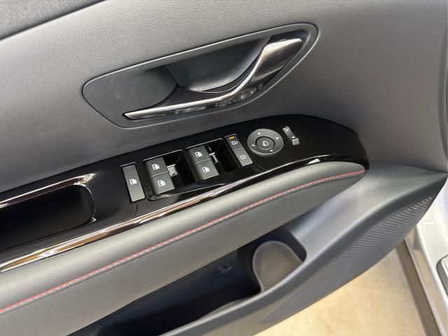 Hyundai / TUCSON / Silber / / / 