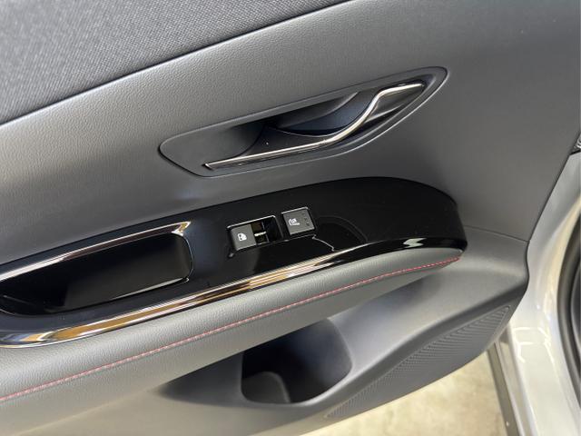 Hyundai / TUCSON / Silber / / / 