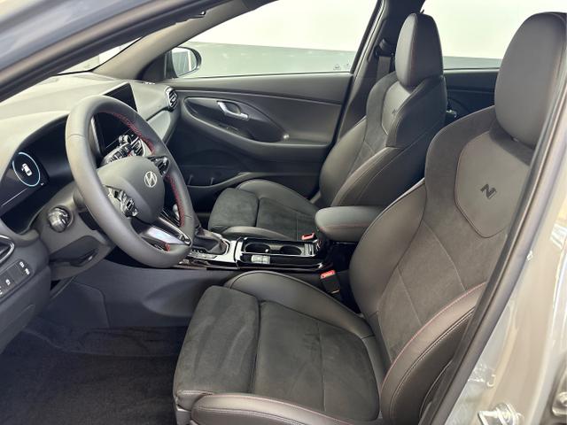 Hyundai / i30 / Grau / / / DCT ACC NAVI RFK WP 