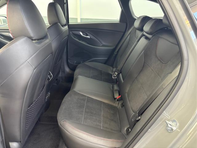 Hyundai / i30 / Grau / / / DCT ACC NAVI RFK WP 