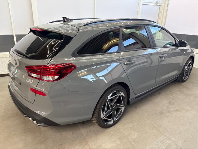 Hyundai / i30 / Grau / / / DCT ACC NAVI RFK WP 