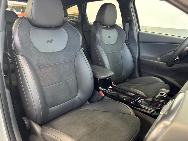 Hyundai / i30 / Grau / / / DCT ACC NAVI RFK WP 