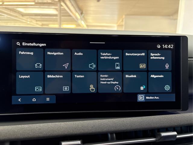 Hyundai / TUCSON / Schwarz / / / 20th Anniversary 360 ACC SHZ MATRX