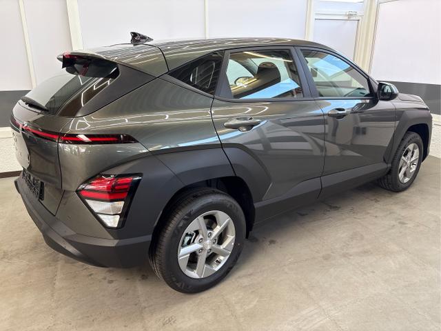 Hyundai / KONA / Grau / / / NAVI KLIMAAUTOMATIK PDC v+h RFK