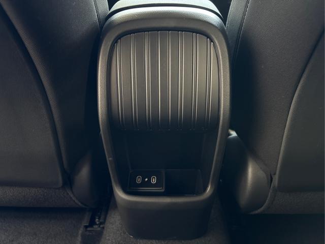 Hyundai / KONA / Grau / / / NAVI KLIMAAUTOMATIK PDC v+h RFK
