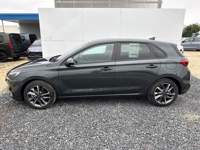 Hyundai / i30 / Grün / / / EDITION SHZ NAVI ALU LED RFK PDC