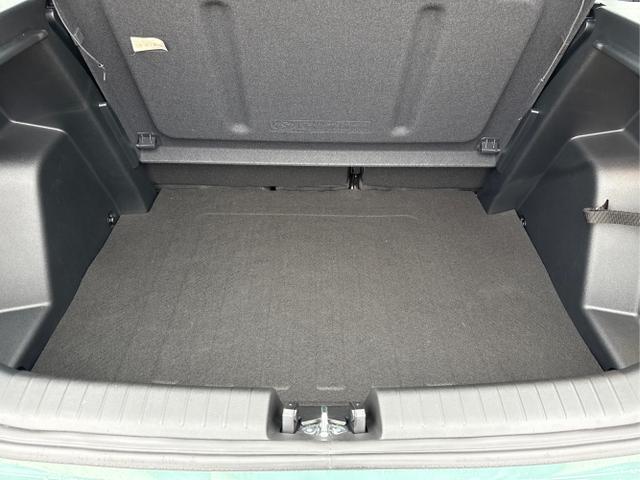 Hyundai / BAYON / Grün / / / DCT NAVI RFK PDC 