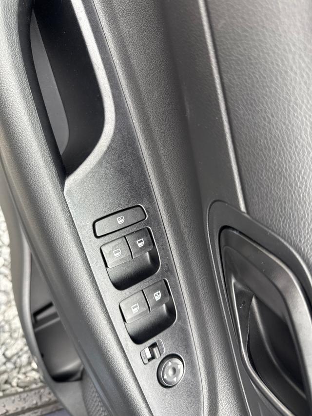 Hyundai / BAYON / Blau / / / DCT NAVI RFK PDC 