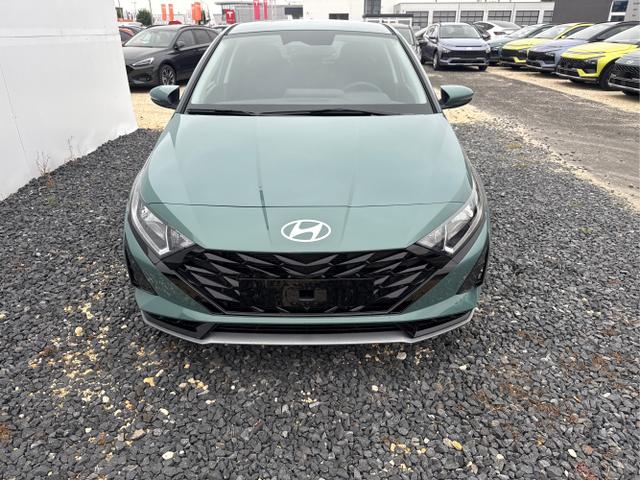 Hyundai / i20 / Grün / / / DCT WP KLIMAAUTOMATIK NAVI RFK TEMPOMAT