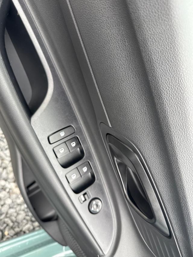 Hyundai / i20 / Grün / / / DCT WP KLIMAAUTOMATIK NAVI RFK TEMPOMAT