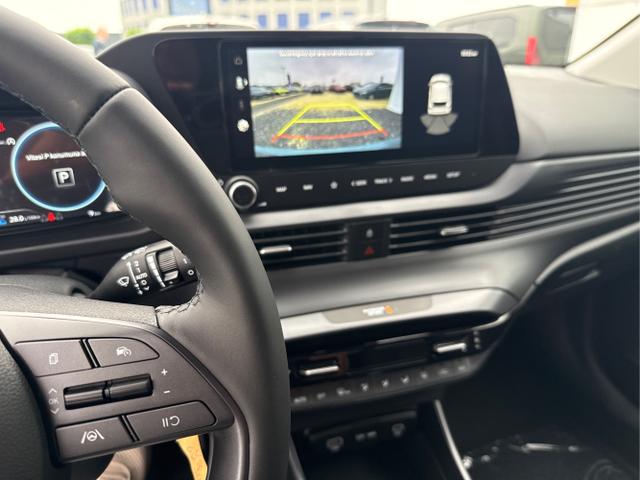 Hyundai / i20 / Grün / / / DCT WP KLIMAAUTOMATIK NAVI RFK TEMPOMAT