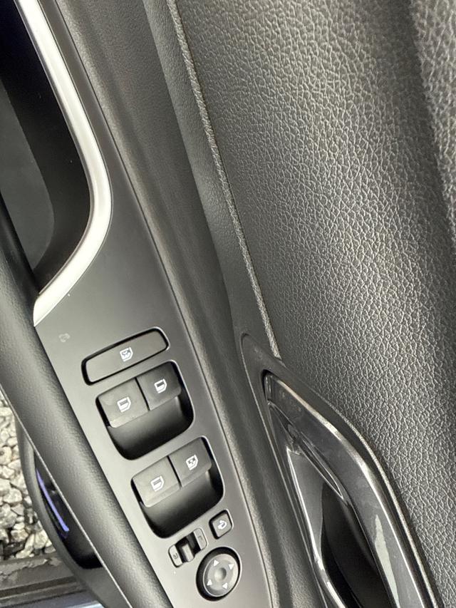 Hyundai / BAYON / Blau / / / SmartSense PLUS NAVI SHZ RFK PDC KLIMAAUTOMATIK